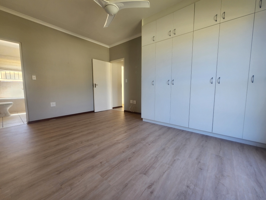 3 Bedroom Property for Sale in Sandbaai Western Cape